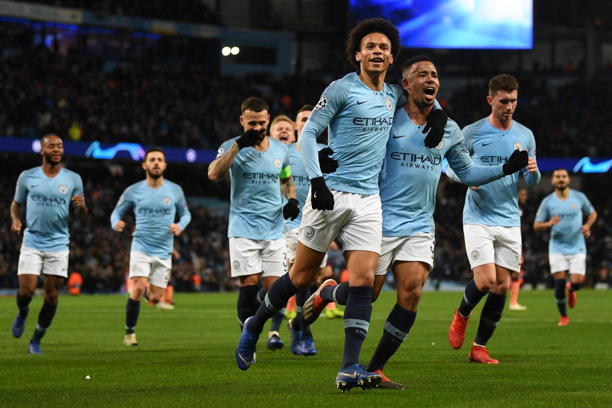 为参观者展 为参观者展